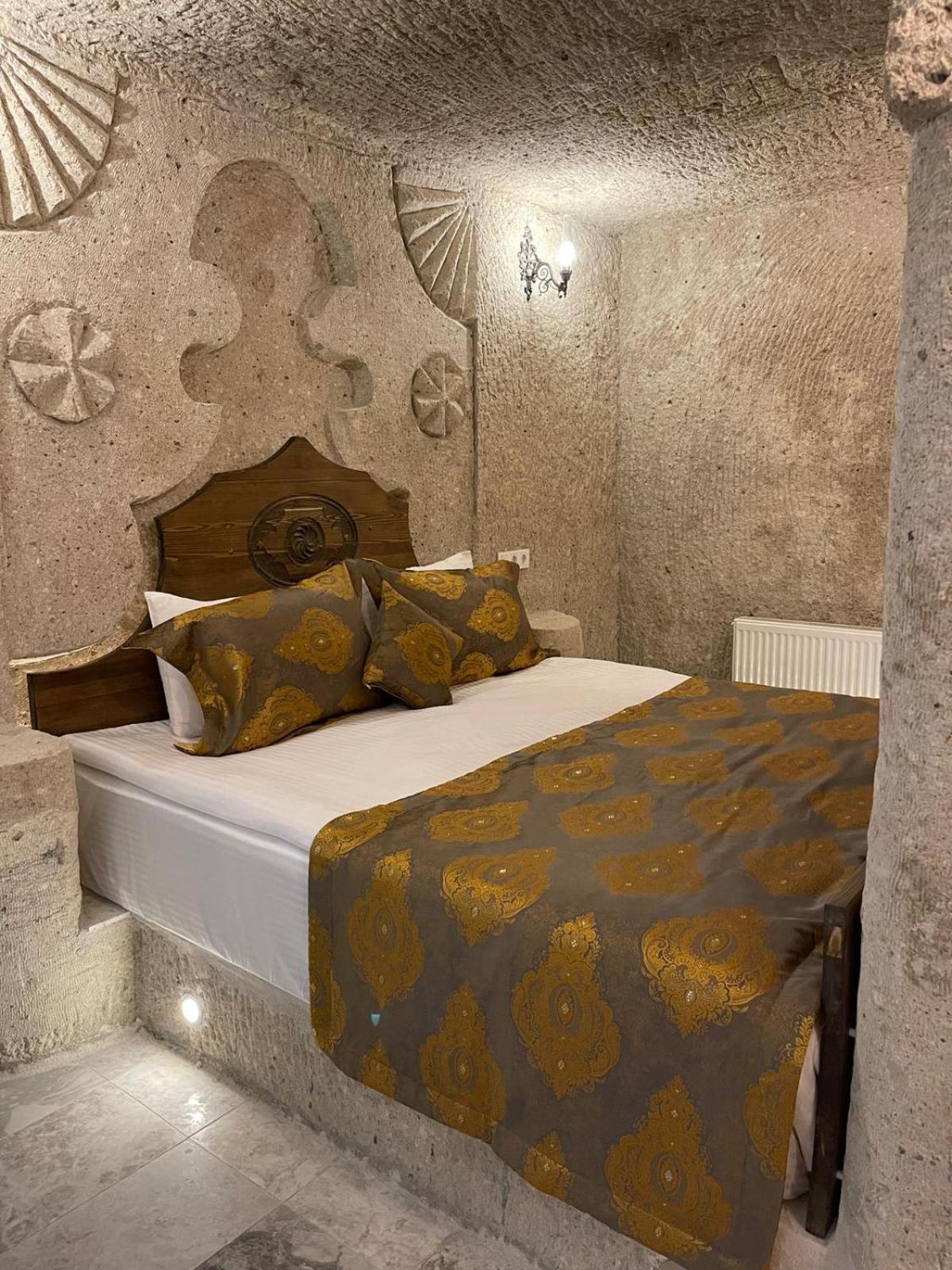 Cappadocia Empire Cave Hotel Göreme Esterno foto