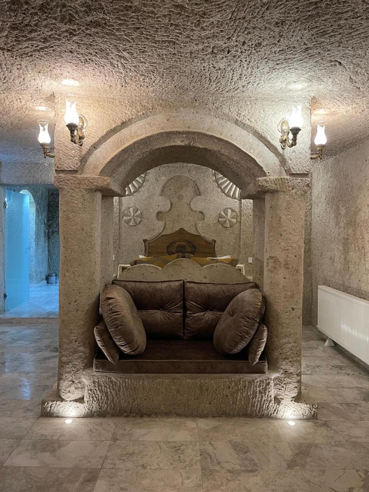 Cappadocia Empire Cave Hotel Göreme Esterno foto