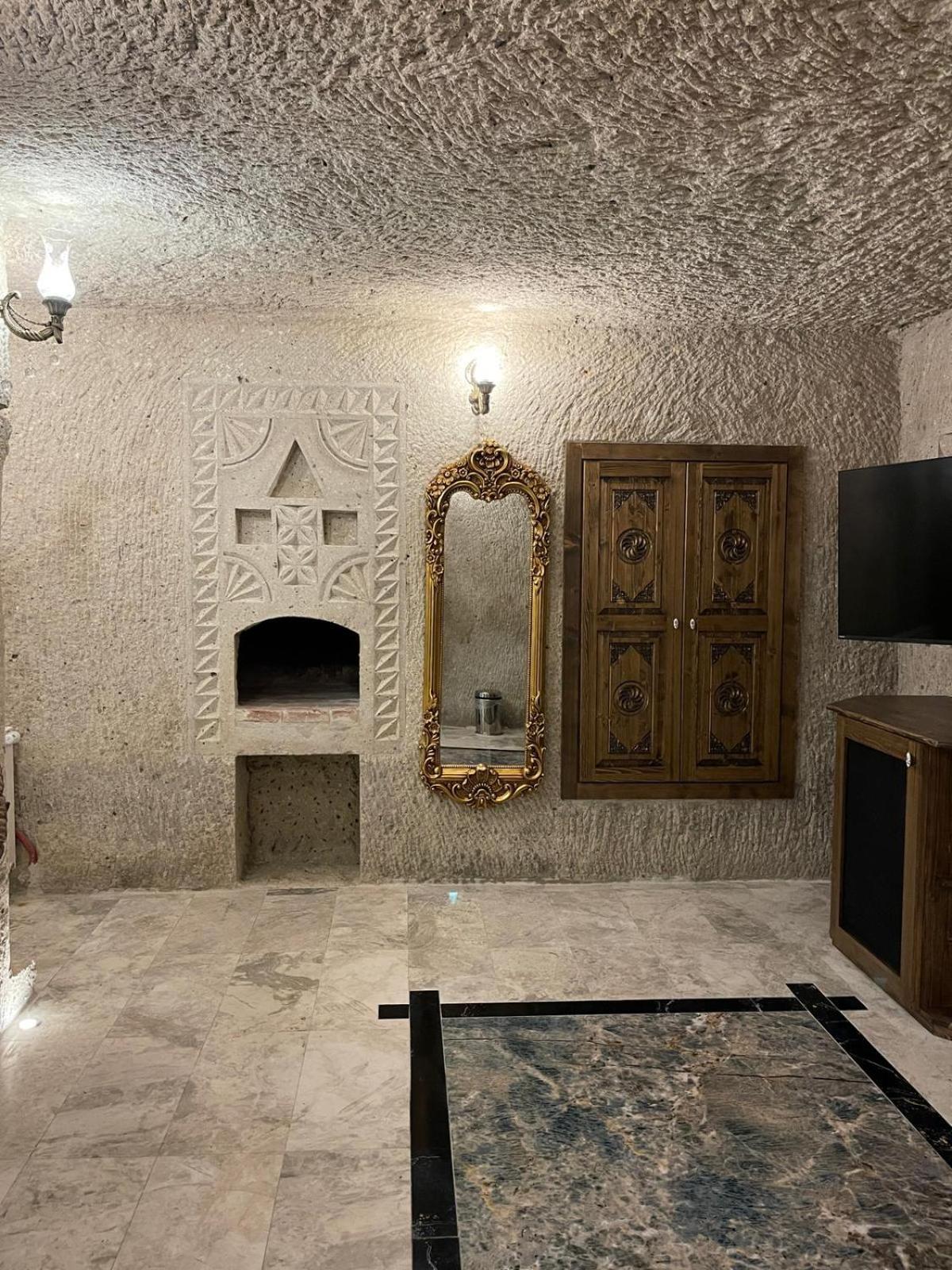 Cappadocia Empire Cave Hotel Göreme Esterno foto