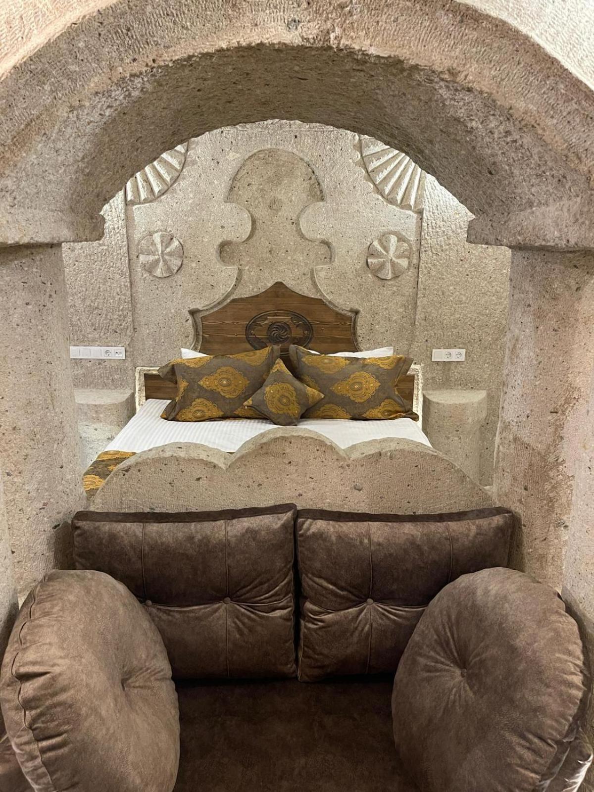 Cappadocia Empire Cave Hotel Göreme Esterno foto