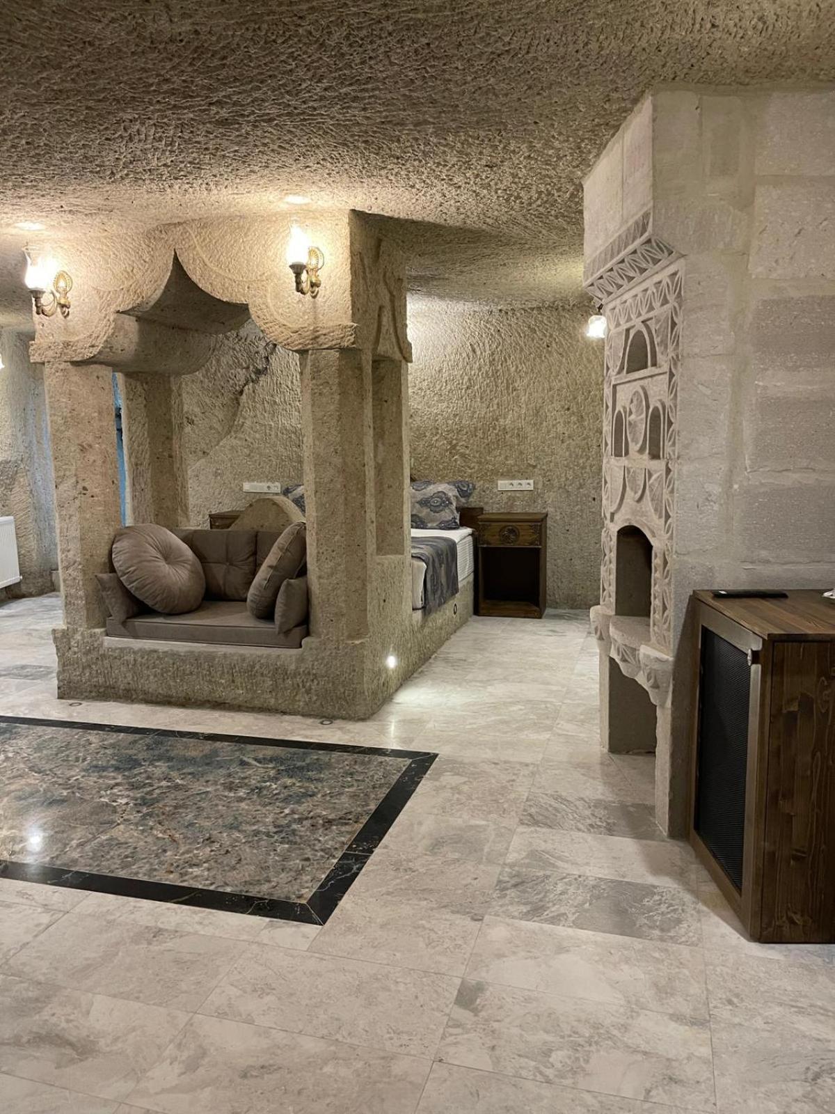 Cappadocia Empire Cave Hotel Göreme Esterno foto
