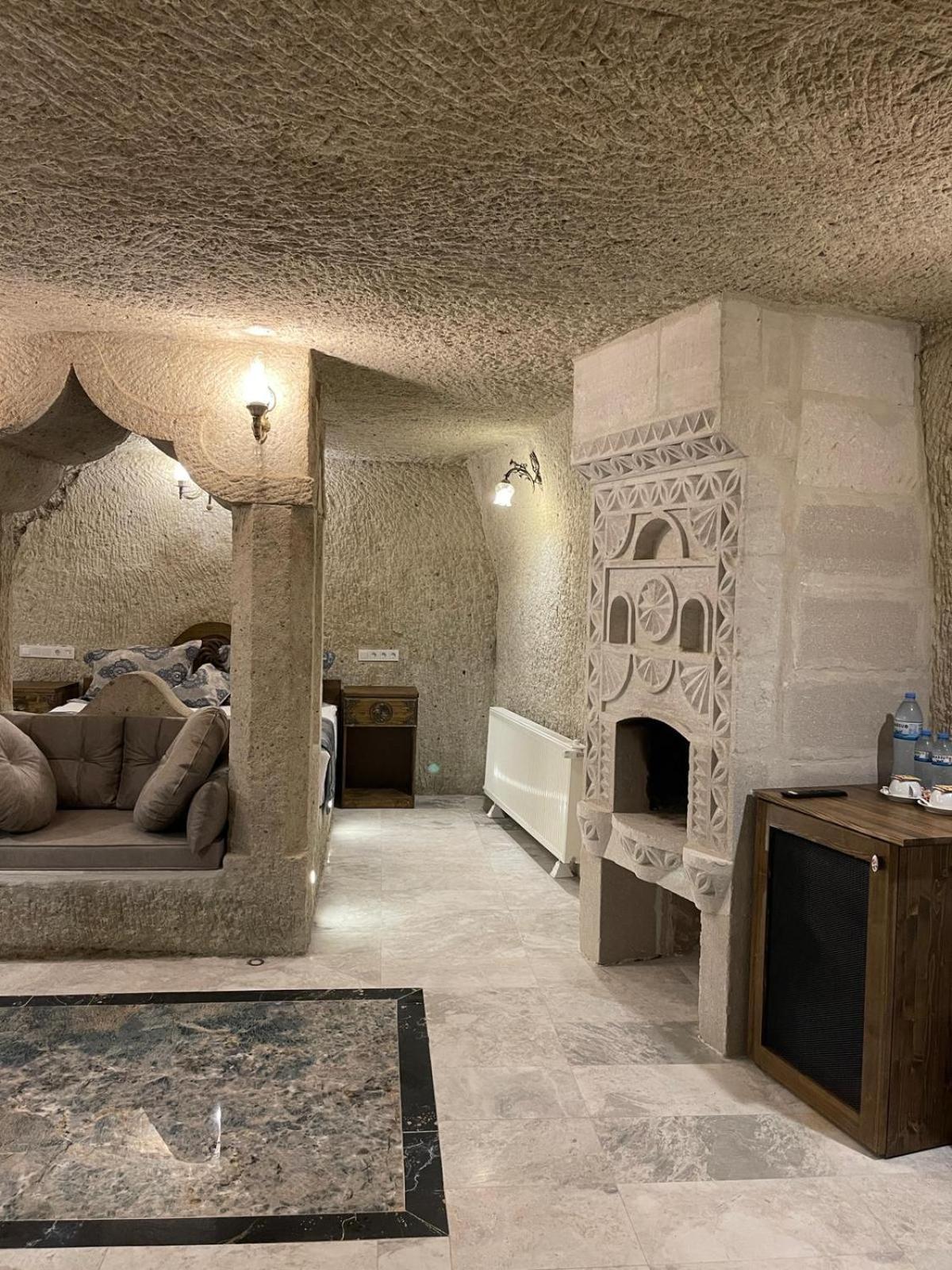 Cappadocia Empire Cave Hotel Göreme Esterno foto