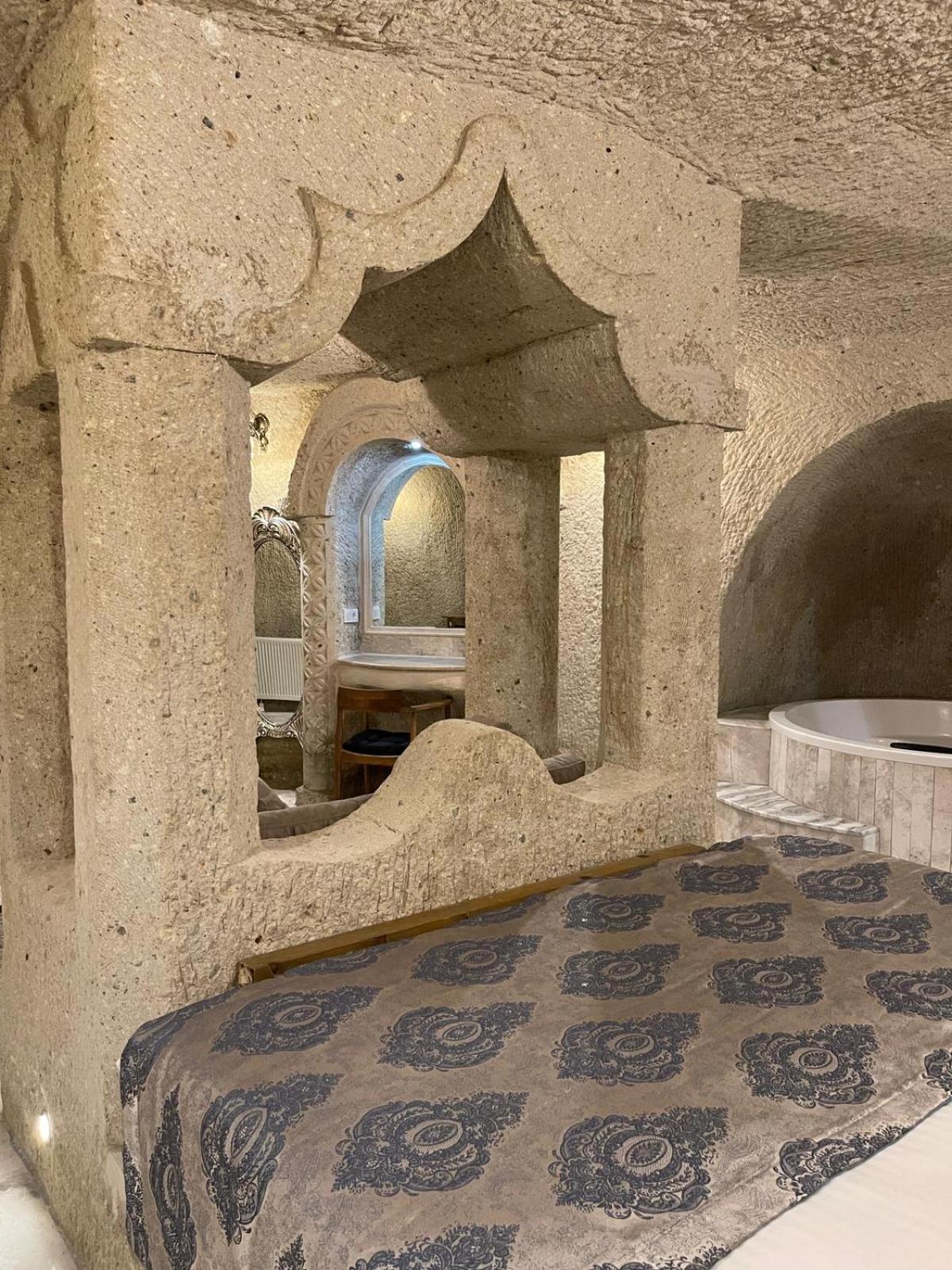 Cappadocia Empire Cave Hotel Göreme Esterno foto