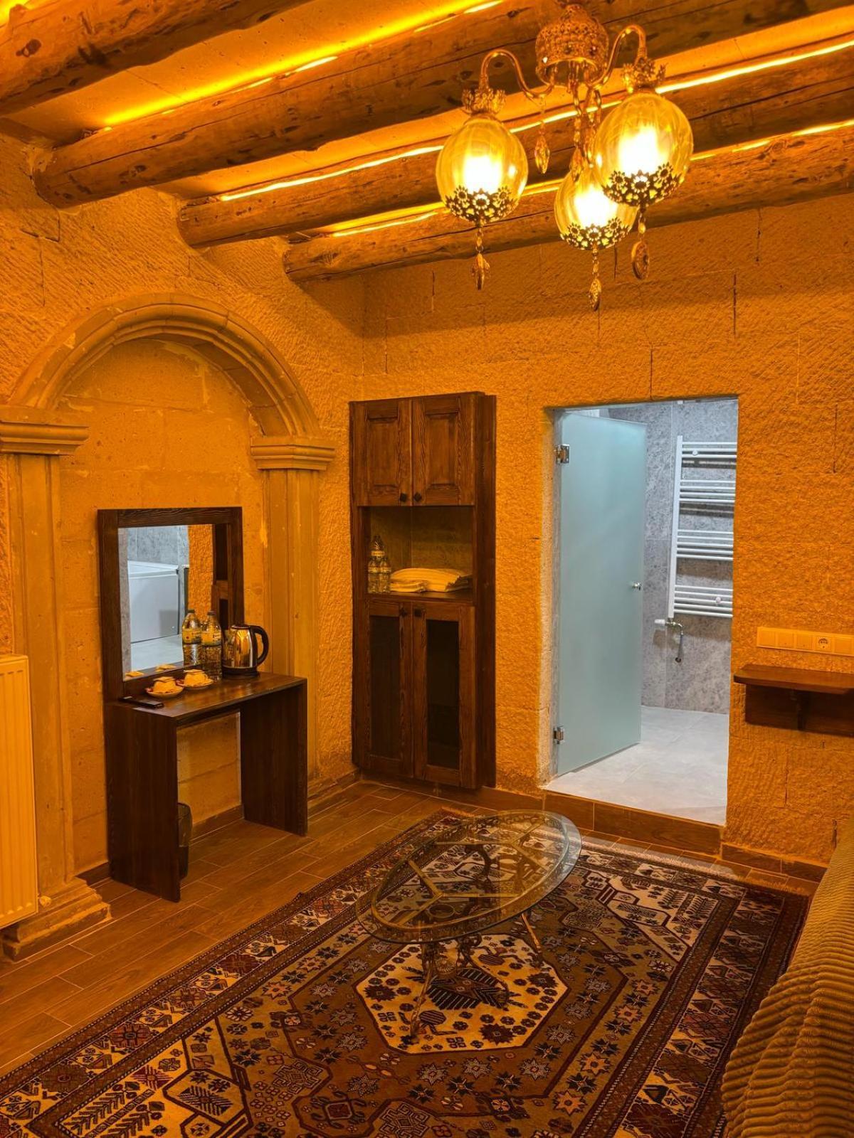 Cappadocia Empire Cave Hotel Göreme Esterno foto